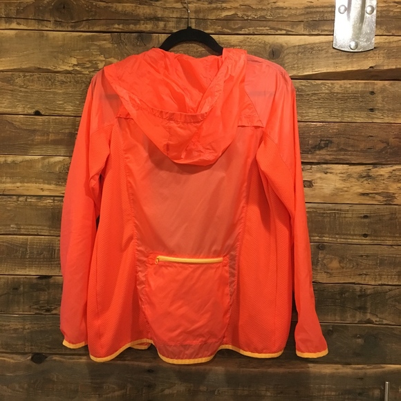 Lightweight Running Jacket - Picture 2 of 4